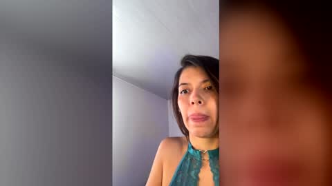 Snapshot of susanaduncann chatting on 05-11-26, 04:04 Susana online show from 05-11-26, 04:04