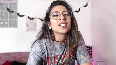 Susana hendrix    online show from 10-29-25, 06:31