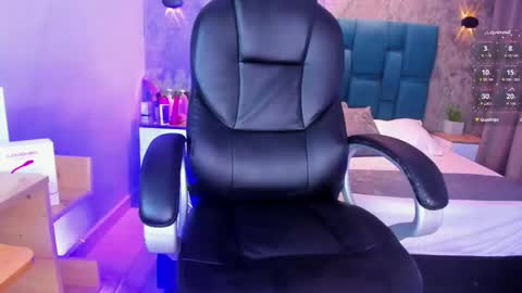 Snapshot of susanasmith18 chatting on 11-23-25, 08:52 susana smith online show from 11-23-25, 08:52