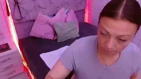 Snapshot of susanhotsex_ chatting on 10-18-25, 02:58 susanhotsex_ online show from 10-18-25, 02:58