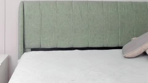 Amelia  online show from 11-12-25, 12:05