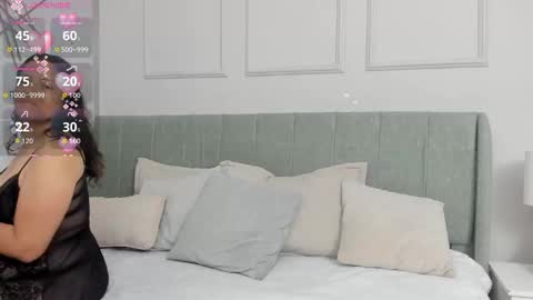 Amelia  online show from 12-16-25, 12:10