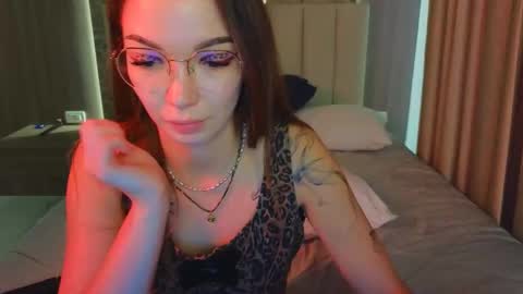 susannjohnson online show from 03-11-26, 01:44