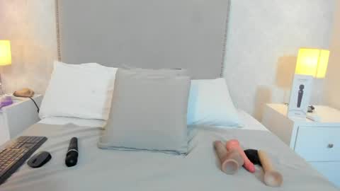 Snapshot of susanthomass chatting on 05-23-26, 07:29 susanthomass online show from 05-23-26, 07:29