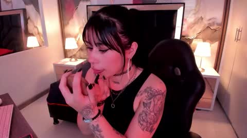 susanvilla online show from 01-14-26, 08:03