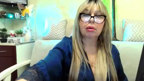 SusiexNoreen online show from 02-15-26, 07:16