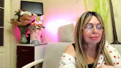 Snapshot of susiexnoreen chatting on 04-29-26, 02:15 SusiexNoreen online show from 04-29-26, 02:15