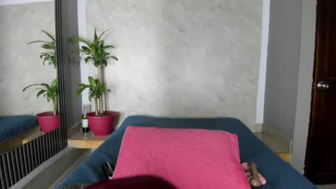 Snapshot of sussanmilf_ chatting on 02-28-25, 11:03 sussanmilf online show from 02-28-25, 11:03
