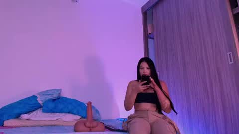 Snapshot of sussidream chatting on 07-04-26, 01:01 Andrea online show from 07-04-26, 01:01