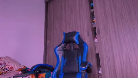 Snapshot of sussidream chatting on 07-28-26, 02:07 Andrea online show from 07-28-26, 02:07