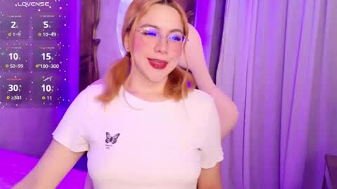 Snapshot of sussiestrawberry chatting on 12-15-25, 10:08 Sussie online show from 12-15-25, 10:08