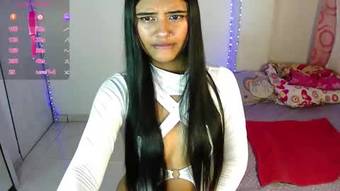 Snapshot of sussy_222 chatting on 10-20-25, 10:21 susy online show from 10-20-25, 10:21