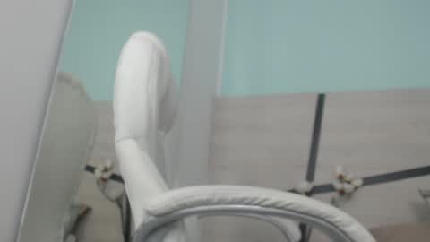 sussy leon online show from 02-25-25, 06:42