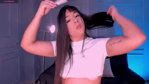 Snapshot of sussybell_ chatting on 01-11-26, 03:11 Sussy Bell online show from 01-11-26, 03:11