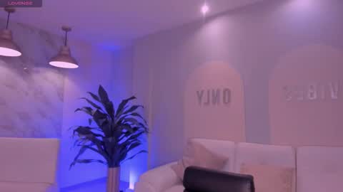 Snapshot of sussybell_ chatting on 02-12-26, 03:01 Sussy Bell online show from 02-12-26, 03:01