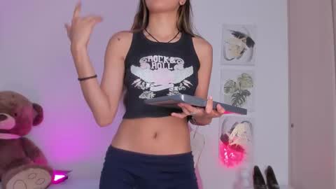 Snapshot of susy_rosse7 chatting on 12-01-25, 11:32 Susy Rosse online show from 12-01-25, 11:32