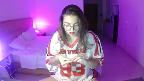 susyli online show from 10-26-25, 04:02