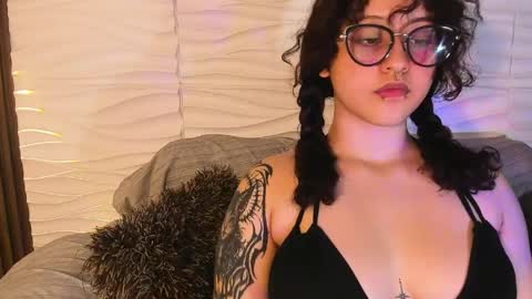 suxan_white online show from 04-09-26, 08:03