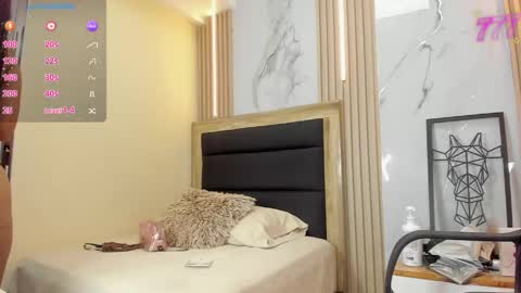 S U Z E T  online show from 04-25-26, 12:52