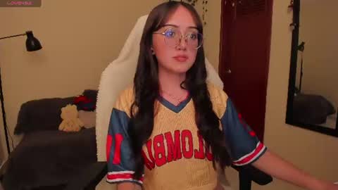 Snapshot of suzumi_ chatting on 07-06-26, 10:01 Jadde online show from 07-06-26, 10:01
