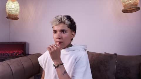 Snapshot of suzuwolf_dim chatting on 11-11-25, 06:57 suzuwolf_dim online show from 11-11-25, 06:57