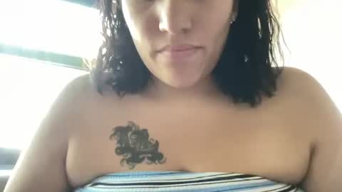 Snapshot of suzyishellawet chatting on 10-23-25, 09:13 Suzy online show from 10-23-25, 09:13