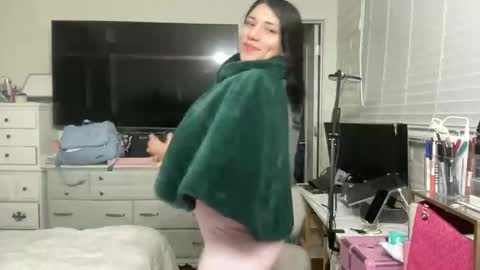 Suzy online show from 01-09-26, 05:21