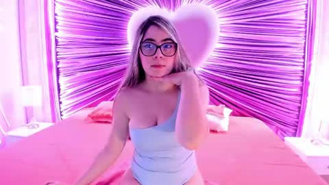 suzylee_ online show from 04-26-26, 03:37