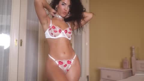 suzysuza online show from 11-20-25, 11:54