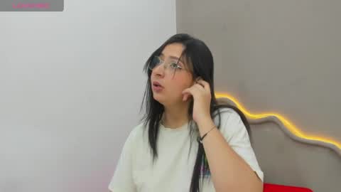 Snapshot of svetlana_3 chatting on 05-09-26, 07:52 Svetlana online show from 05-09-26, 07:52