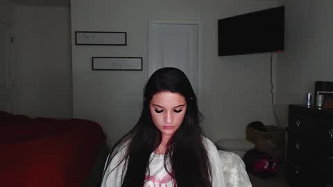 Snapshot of svtf2323 chatting on 10-29-25, 09:38 SV online show from 10-29-25, 09:38