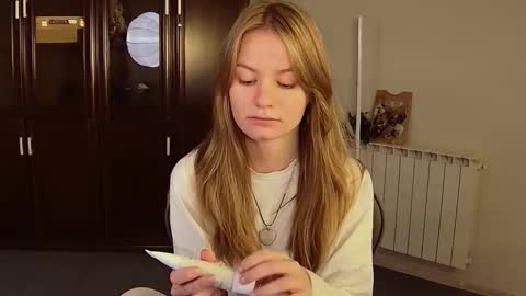 Snapshot of swag_evalution chatting on 10-28-25, 05:11 Eva online show from 10-28-25, 05:11