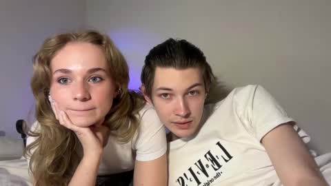 Denis and Mia online show from 04-19-26, 06:21