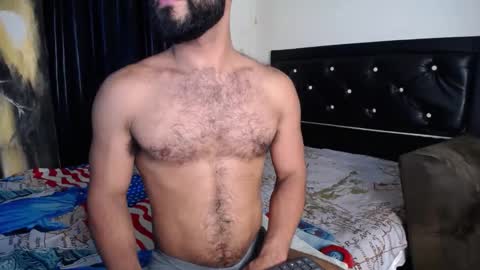 Snapshot of sweatyhairypig1 chatting on 01-08-25, 10:06 joel bliss online show from 01-08-25, 10:06