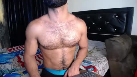 Snapshot of sweatyhairypig1 chatting on 01-10-25, 01:21 joel bliss online show from 01-10-25, 01:21