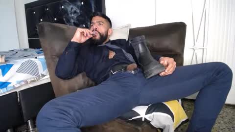 Snapshot of sweatyhairypig1 chatting on 01-29-25, 11:56 joel bliss online show from 01-29-25, 11:56