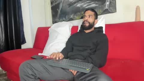 Snapshot of sweatyhairypig1 chatting on 10-03-25, 09:45 joel bliss online show from 10-03-25, 09:45