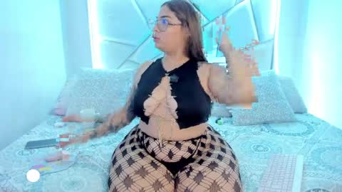 Nikki model independent online show from 04-03-26, 12:30