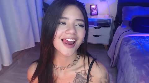 Snapshot of sweeetkittyy22 chatting on 09-27-25, 05:01 sweeetkittyy22 online show from 09-27-25, 05:01