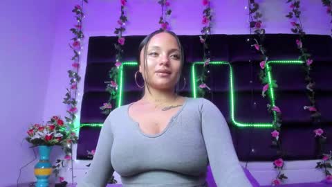 Snapshot of sweelanna chatting on 02-20-25, 08:17 sweet ana online show from 02-20-25, 08:17