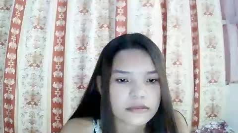 Snapshot of sweet01pinay chatting on 05-05-26, 08:11 sweet01pinay online show from 05-05-26, 08:11