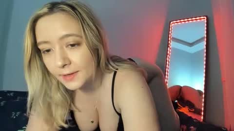 Anne Marie online show from 10-11-25, 08:24