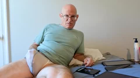 Zeppelin man online show from 04-27-26, 02:04