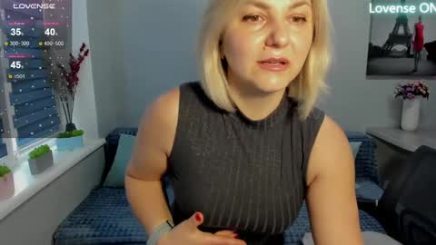 Snapshot of sweet___margaret chatting on 02-16-25, 01:05 Margaret online show from 02-16-25, 01:05