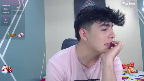 Snapshot of sweet__jeremy chatting on 12-07-24, 06:15 Jeremy online show from 12-07-24, 06:15