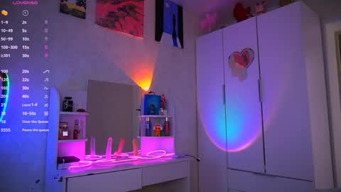 Snapshot of sweet__kitty__11 chatting on 05-11-26, 03:07 kitty online show from 05-11-26, 03:07