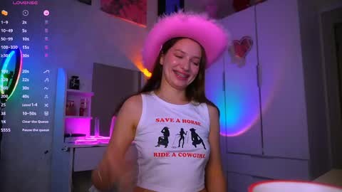 Snapshot of sweet__kitty__11 chatting on 05-11-26, 04:15 kitty online show from 05-11-26, 04:15