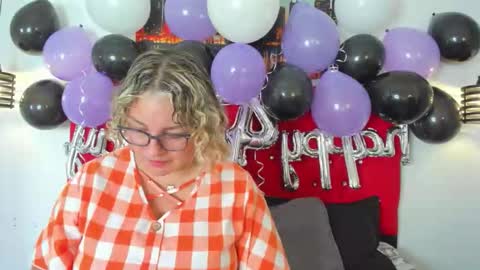 Carolina online show from 10-01-25, 03:07