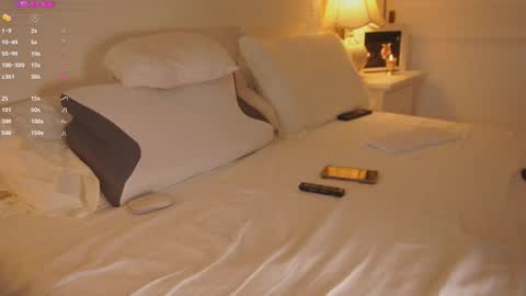 Snapshot of sweet_adelee chatting on 11-08-25, 12:49 free online show from 11-08-25, 12:49