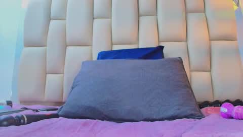 Amye  online show from 02-06-26, 07:50